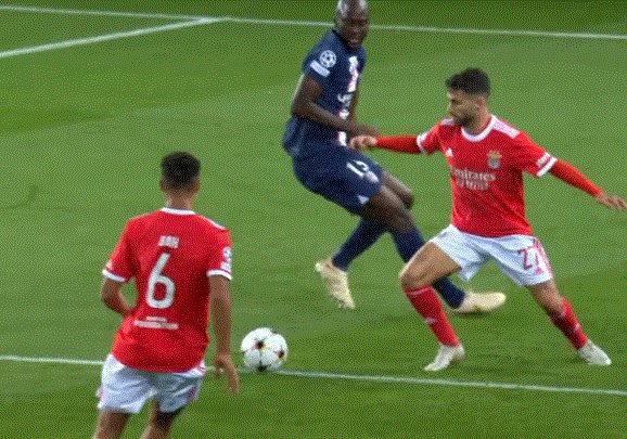 1665527089060097476.gif 开云-【欧冠】姆巴佩点射 巴黎主场1比1再平本菲卡