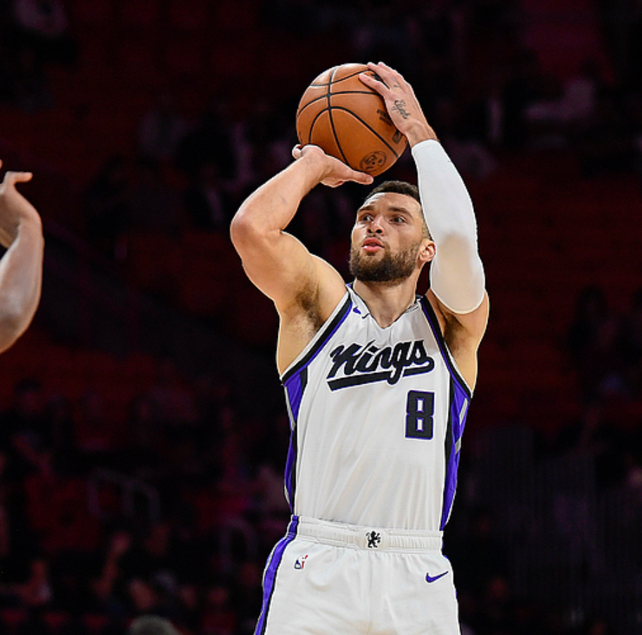 西部排名又乱了:独行侠创NBA奇迹,湖人收大礼,5队排名互换